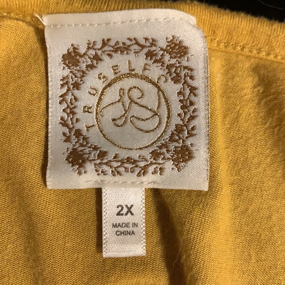 Mustard ‘Live Laugh Love’ Twist Hem Scoop Neck Tee - Picture 5 of 6